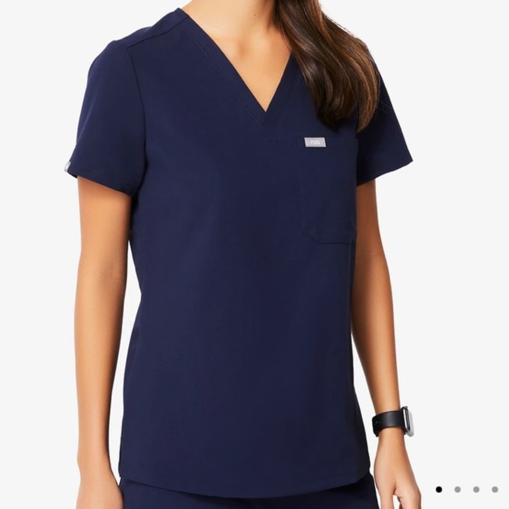 FIGS Catarina Top